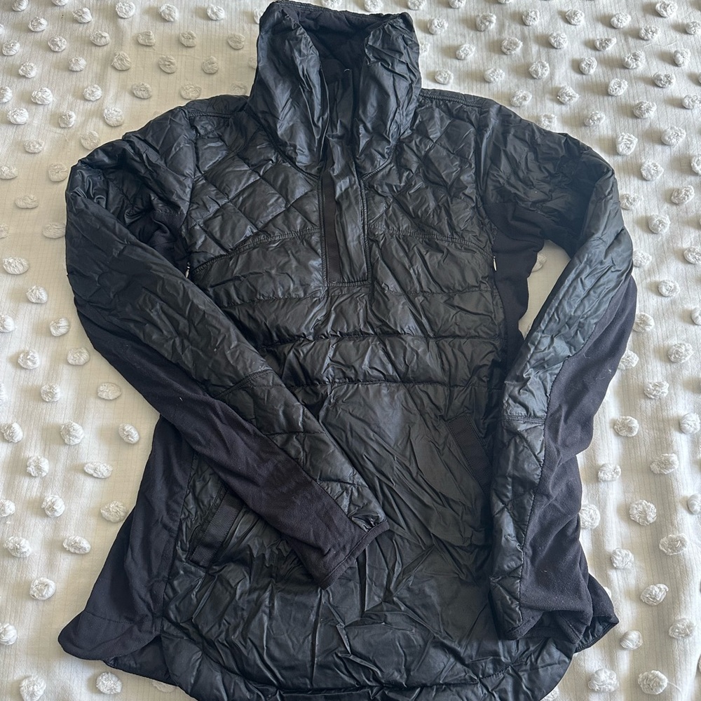 Lululemon Women's Black Quilted Jacket